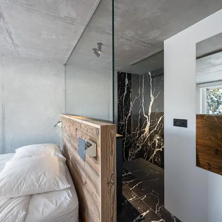 Mazot Renove A 1850, Skis Aux Pieds - Fr-1-564-83 *